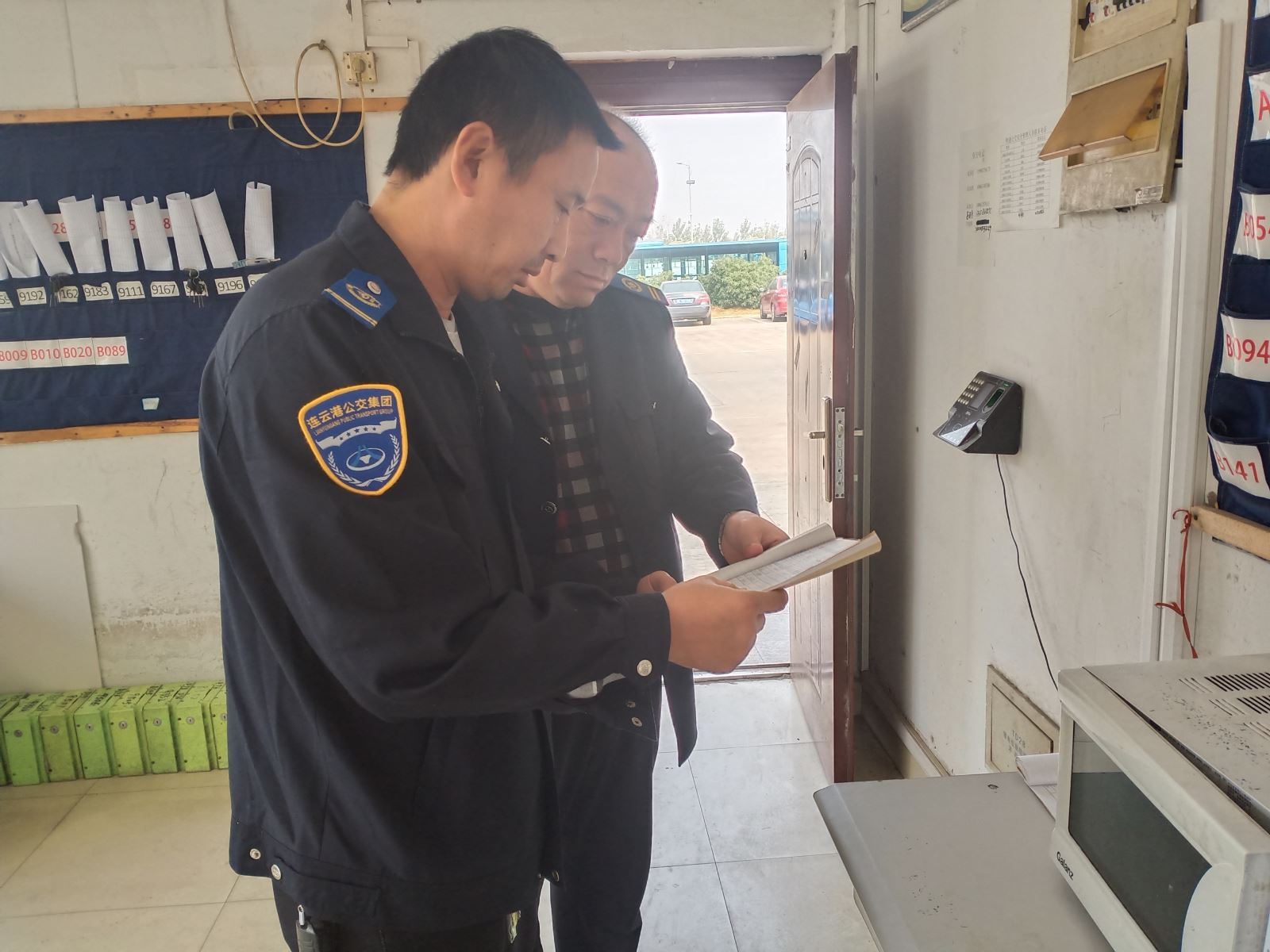 公交集團公交事業(yè)一部做好車輛換季維護保障安全服務運營